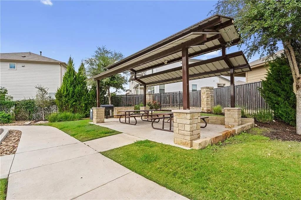 North Austin Retreat photo 27